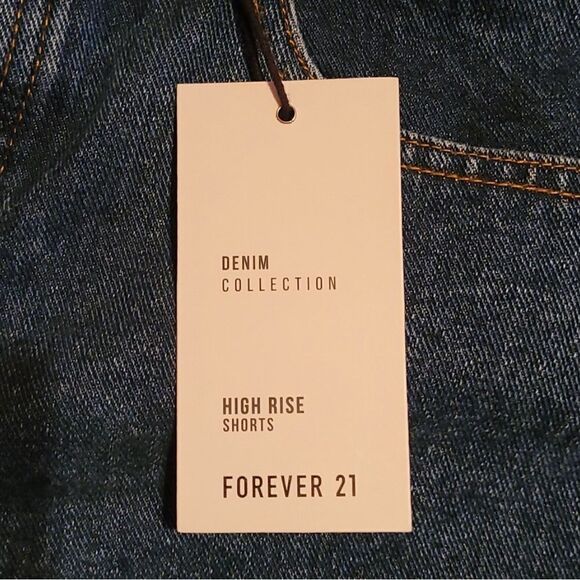 NWT … FOREVER 21 “Size: 24” High Rise Shorts - Picture 11 of 11